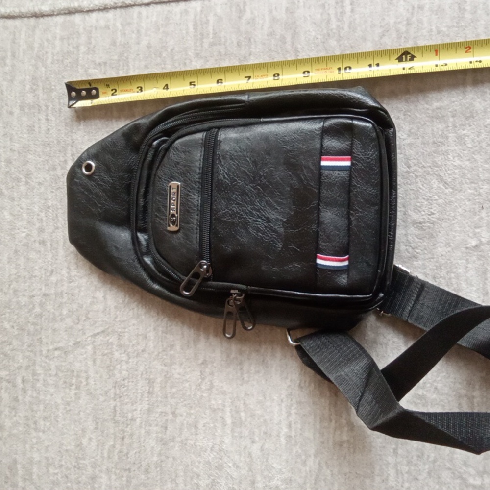 Backpack - Picture 4 of 5